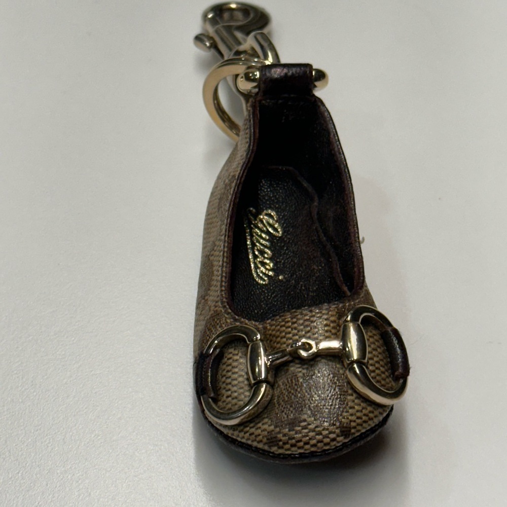 Gucci Horsebit Brown GG Logo Keychain Tiny Shoe Charm Gold Hardware + COA - Picture 3 of 12